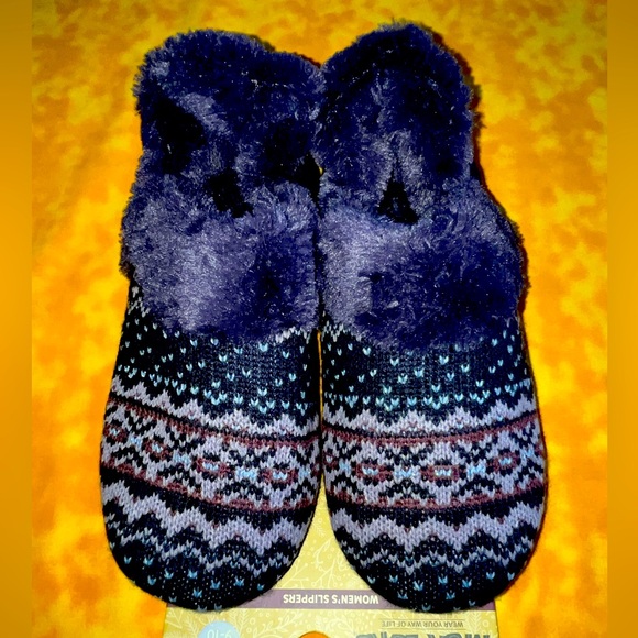 Muk Luks ~ Cozy Slippers - Picture 4 of 6